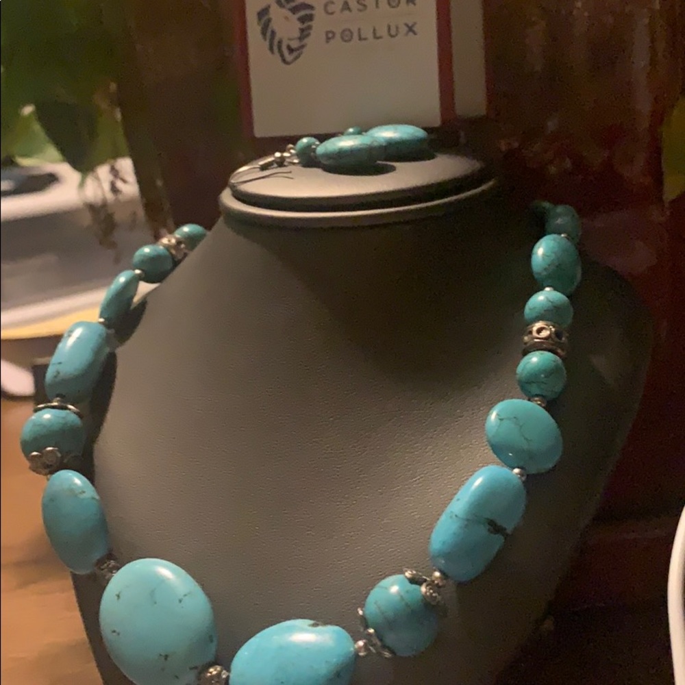 Turquoise adjustable statement necklace set - Picture 3 of 4